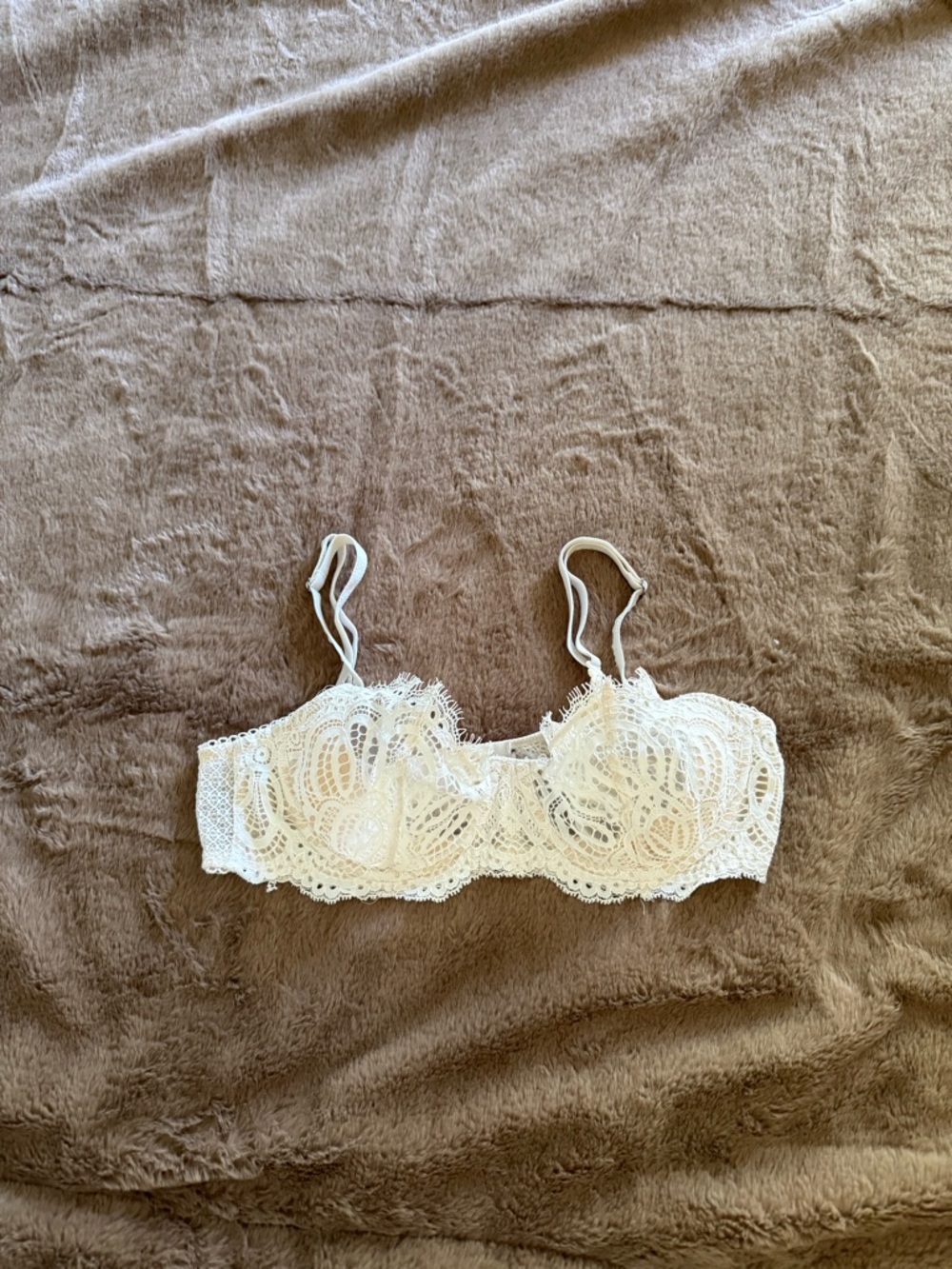 Victoria's Secret Ivory Lace Balconette Bra